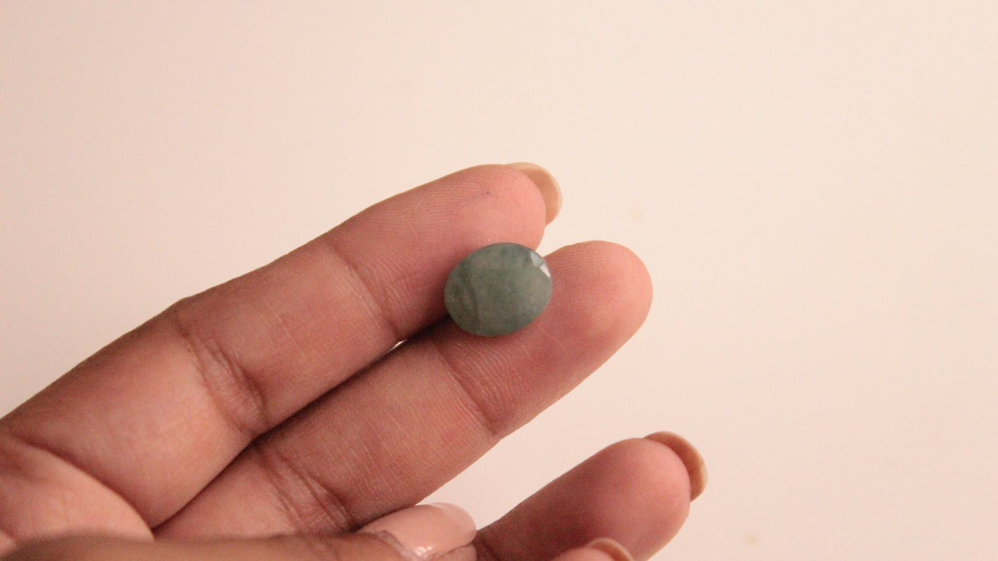 Emerald 4.4 carats | Emerald Stone - Vaidik Online