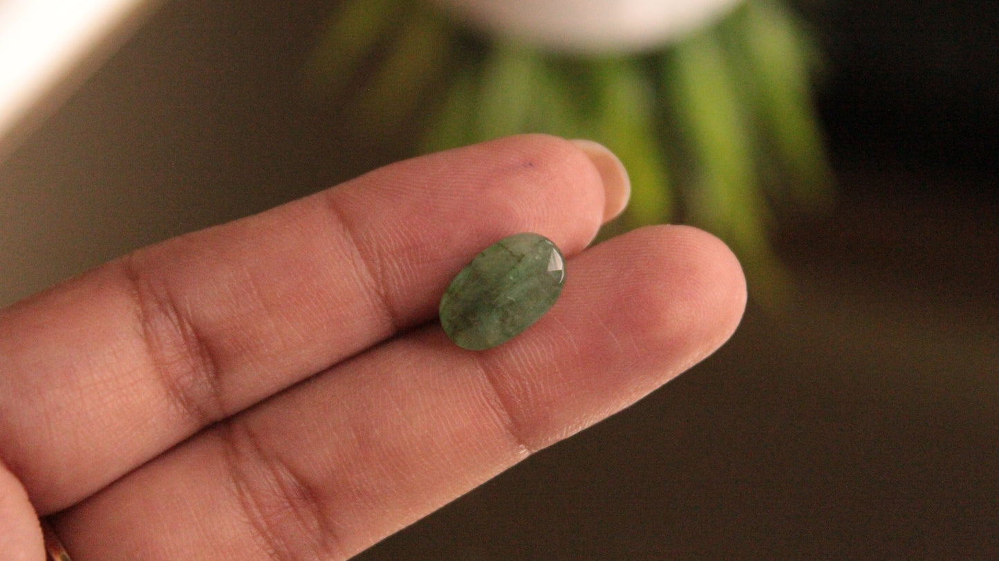 Emerald 3.2 carats | Stone- Vaidik Online